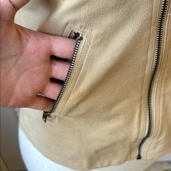 Miss Me Beige Sleeveless fringe vest size small - Picture 4 of 9